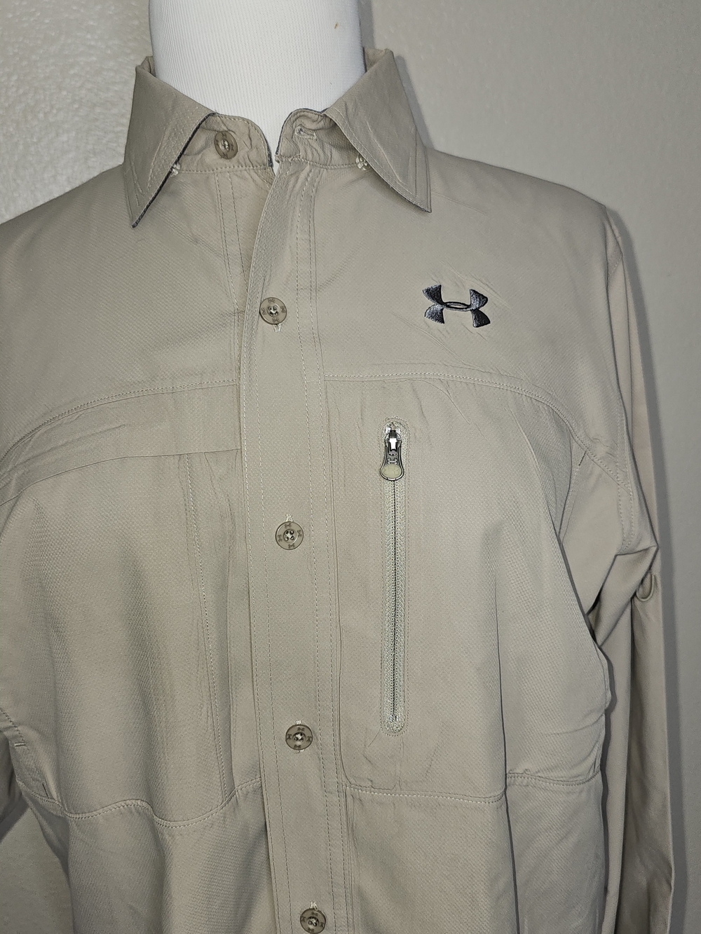 Under Armour Khaki Color, Lightweight Button-Up Fishing Shirt